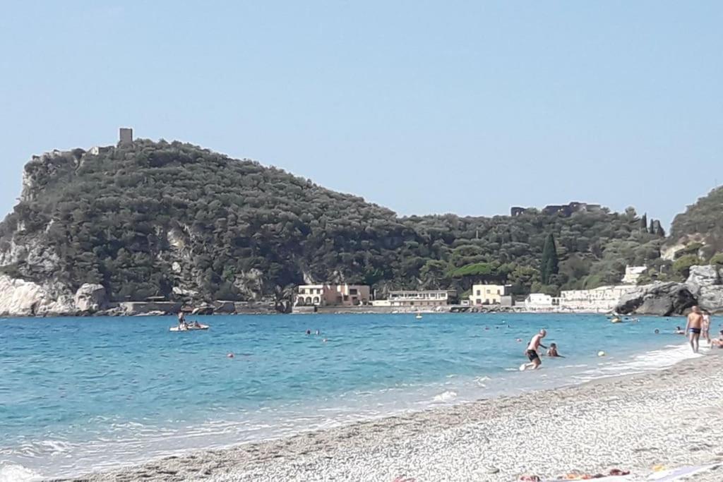 Appartamento Vittoria Pietra Ligure Kültér fotó
