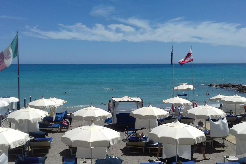 Appartamento Vittoria Pietra Ligure Kültér fotó